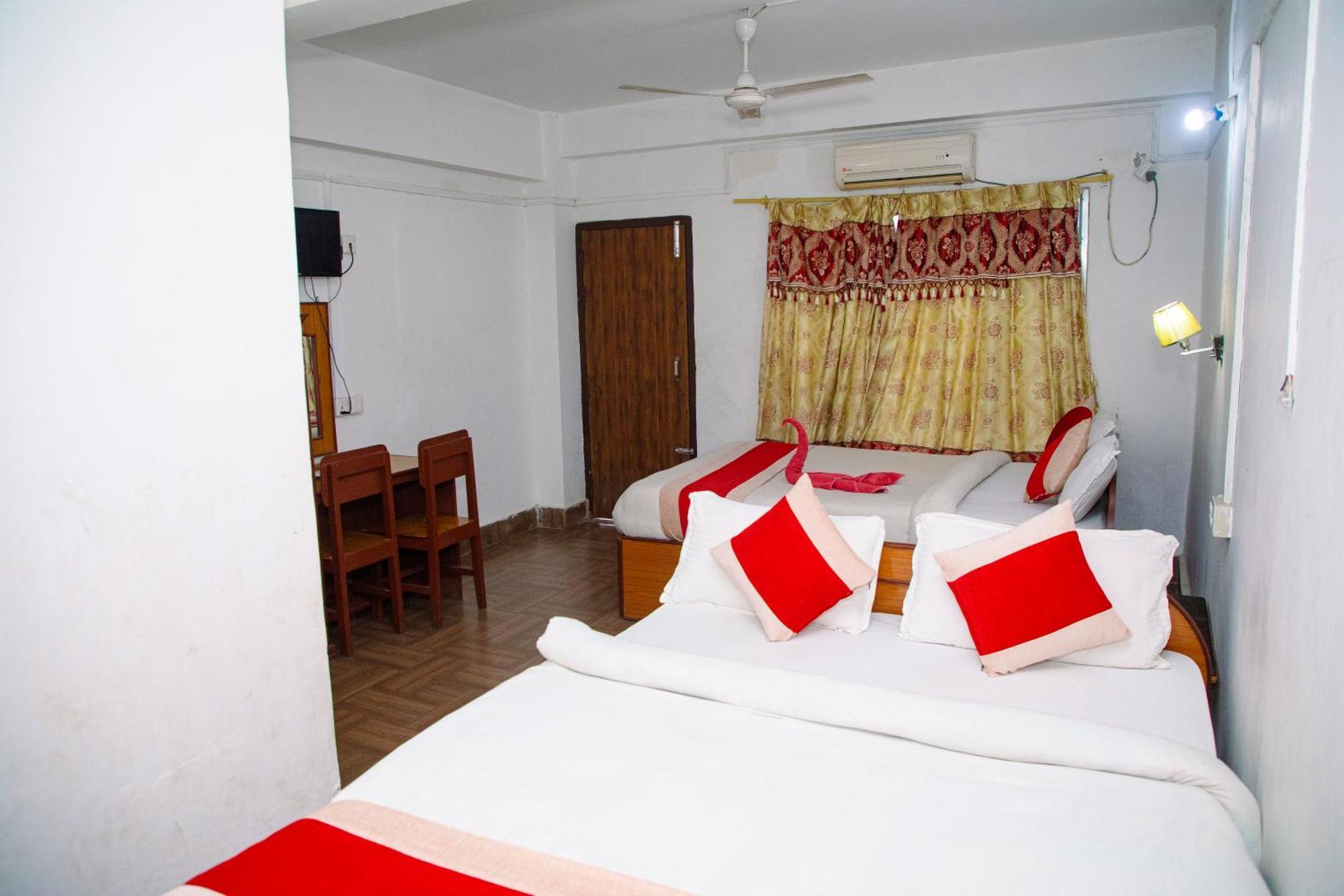 Hotel Shiva'S Dream Sauraha Bagian luar foto