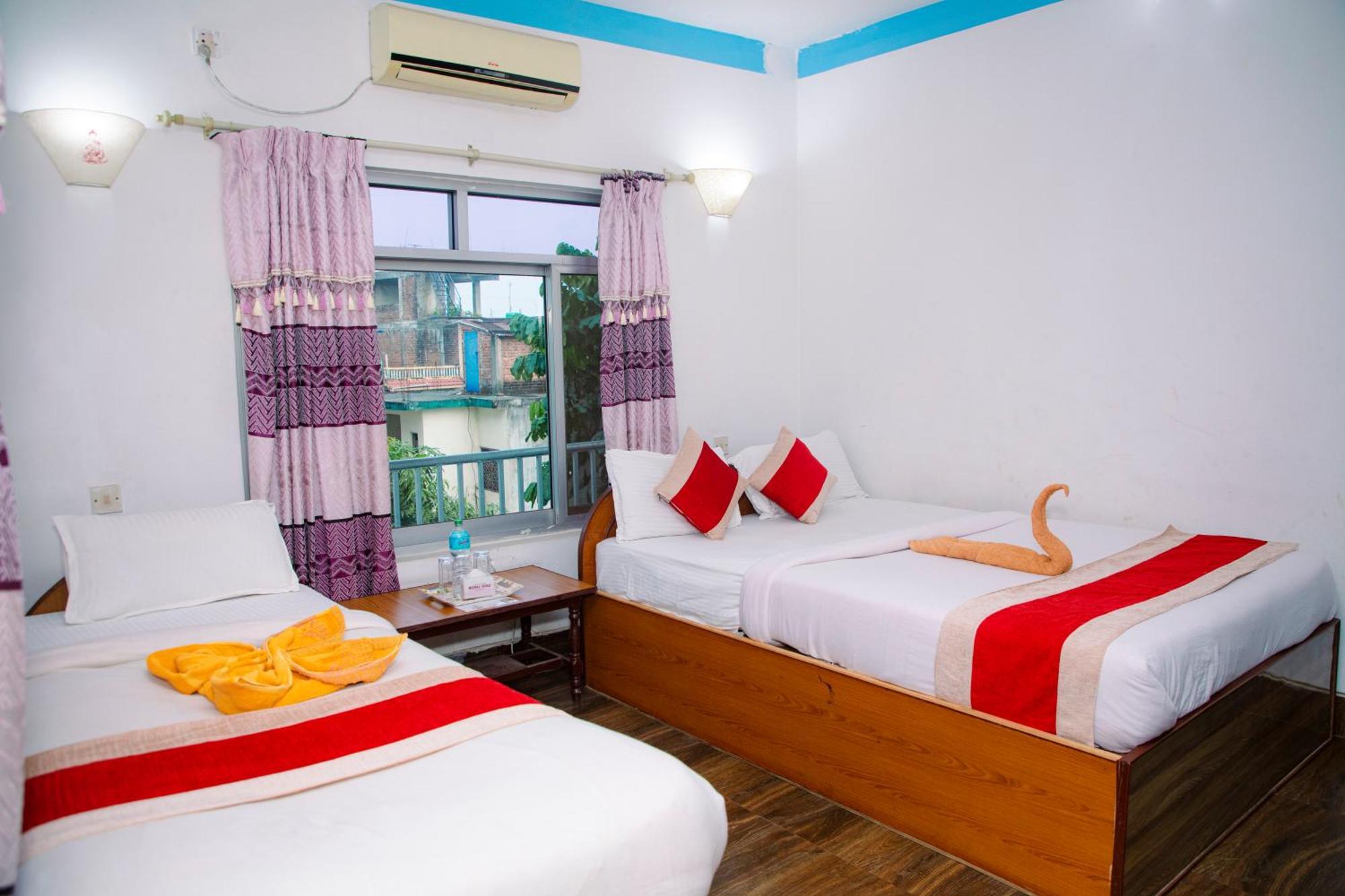 Hotel Shiva'S Dream Sauraha Bagian luar foto