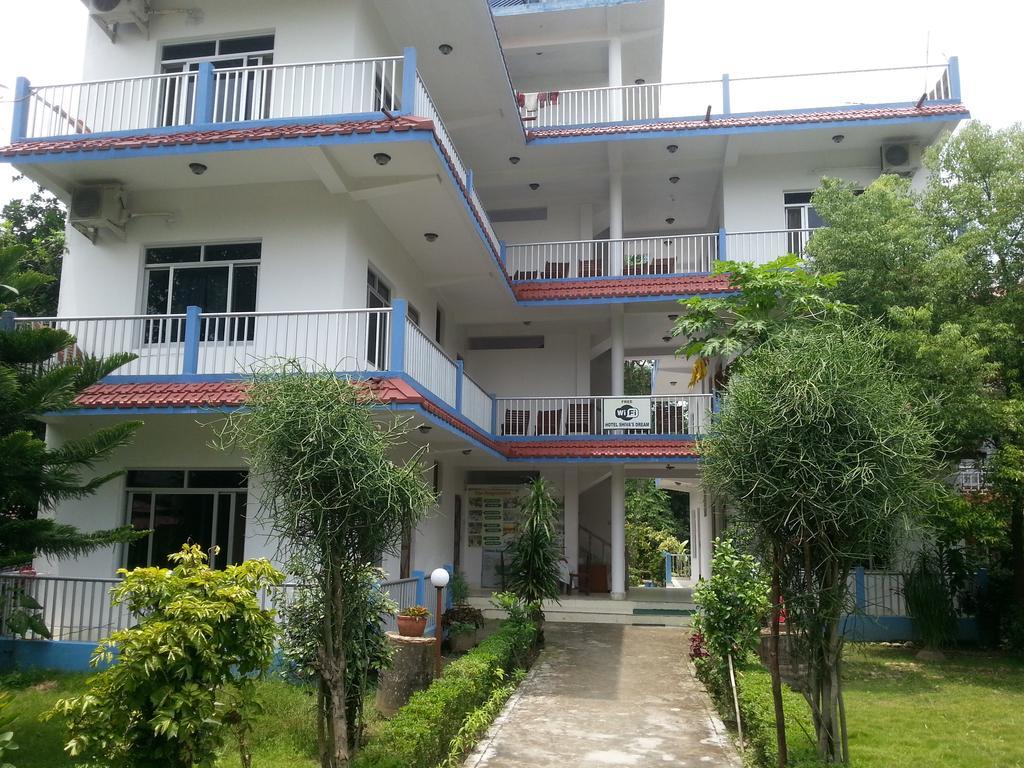 Hotel Shiva'S Dream Sauraha Bagian luar foto