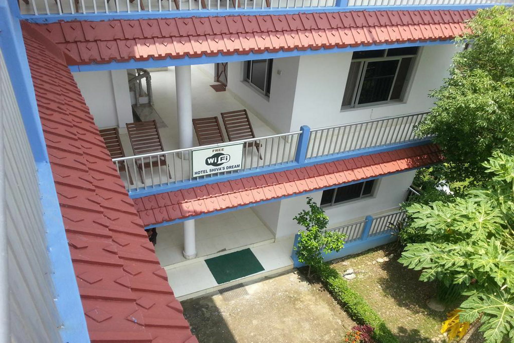 Hotel Shiva'S Dream Sauraha Bagian luar foto